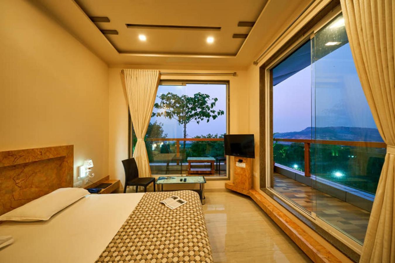Natural Resort Panhāla Exterior foto